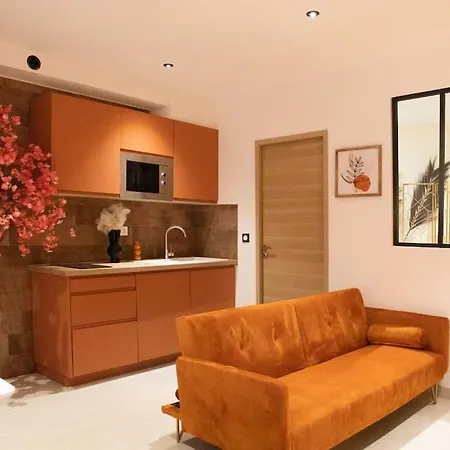 Apartman Bulle Ocre, Renove & Climatise Dans Le Centre Nîmes